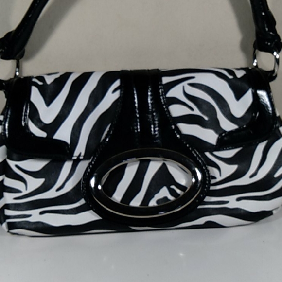 Mini Leopard Print Handbag by Chateau - Picture 3 of 7